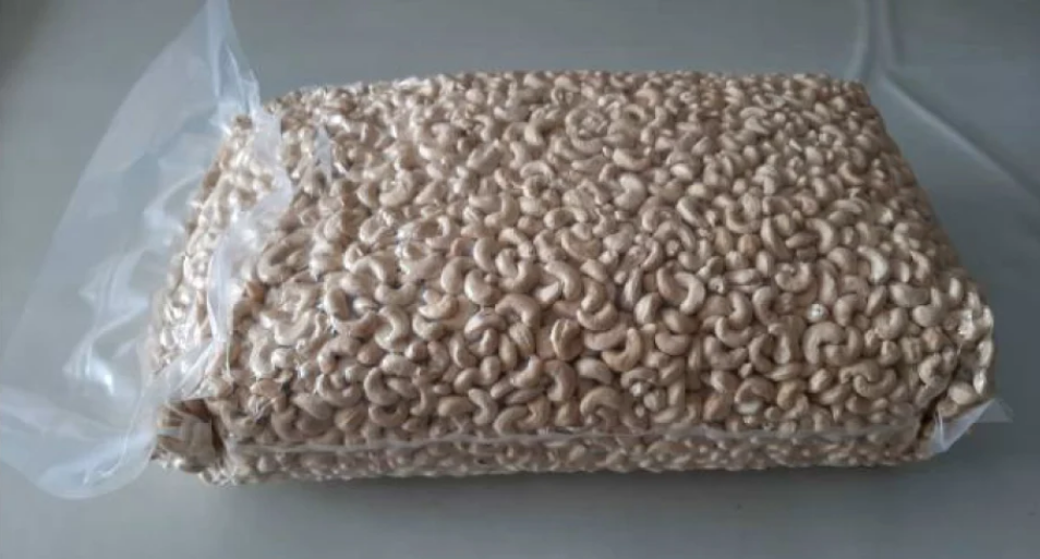 Cashew Kernels W320